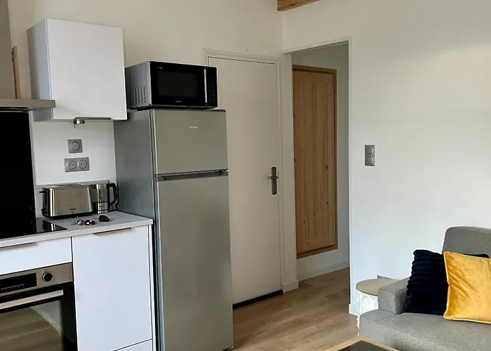 Appartement Cosy Proche Commerces Et Naval Group