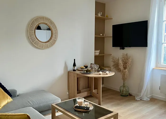 Appartement Cosy Proche Commerces Et Naval Group