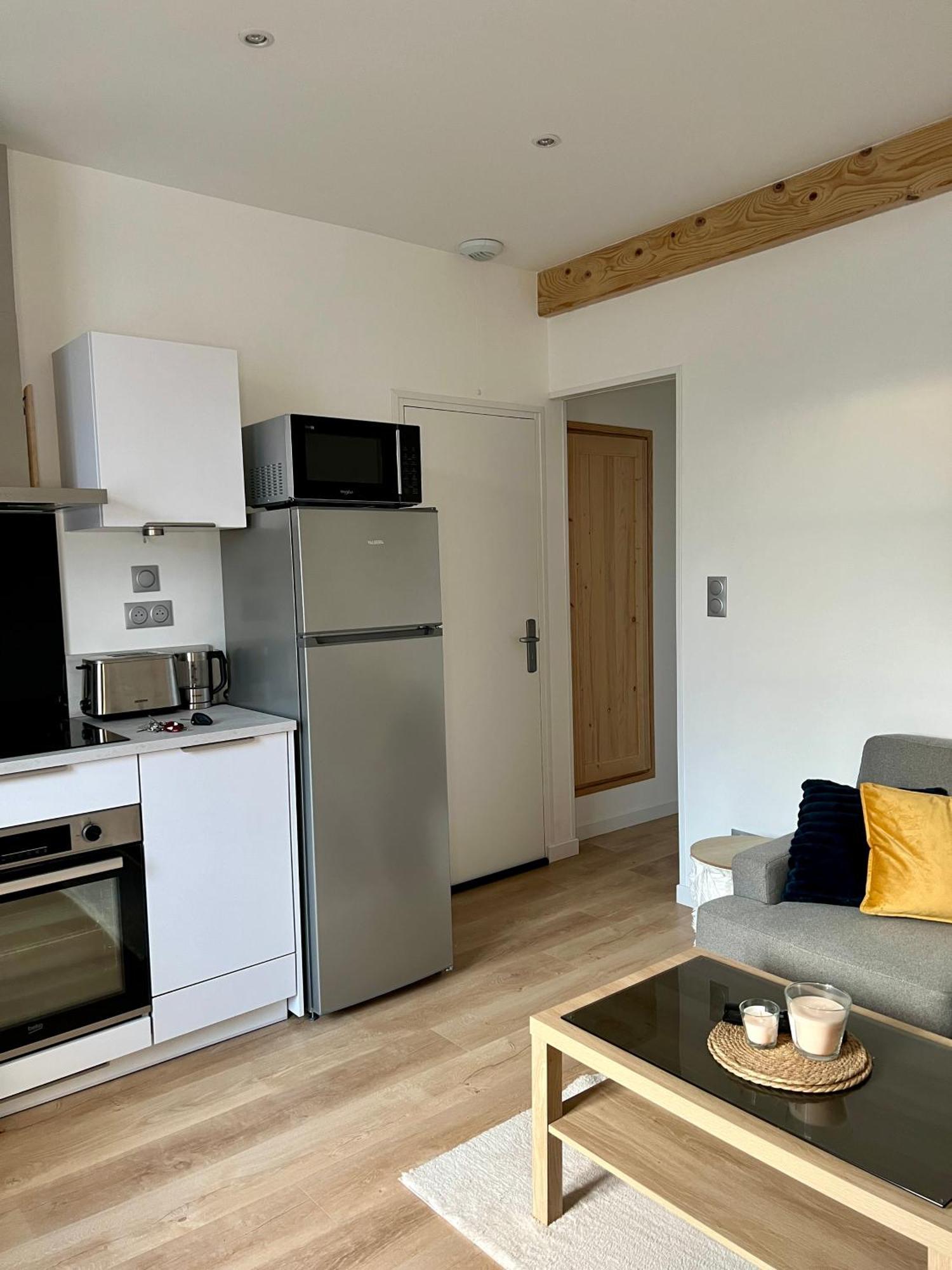 Apartment Cosy Proche Commerces Et Naval Group