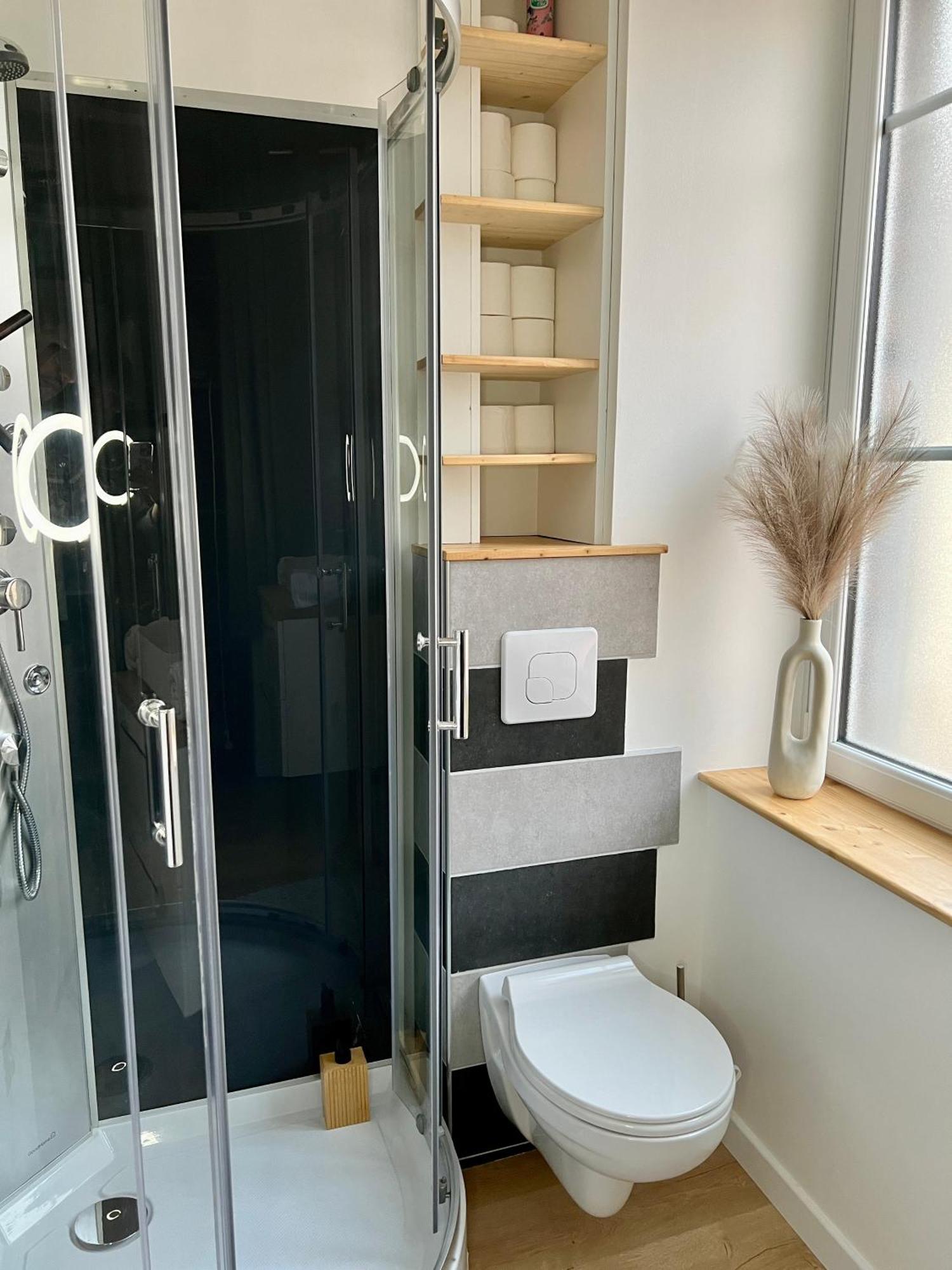 Apartment Cosy Proche Commerces Et Naval Group